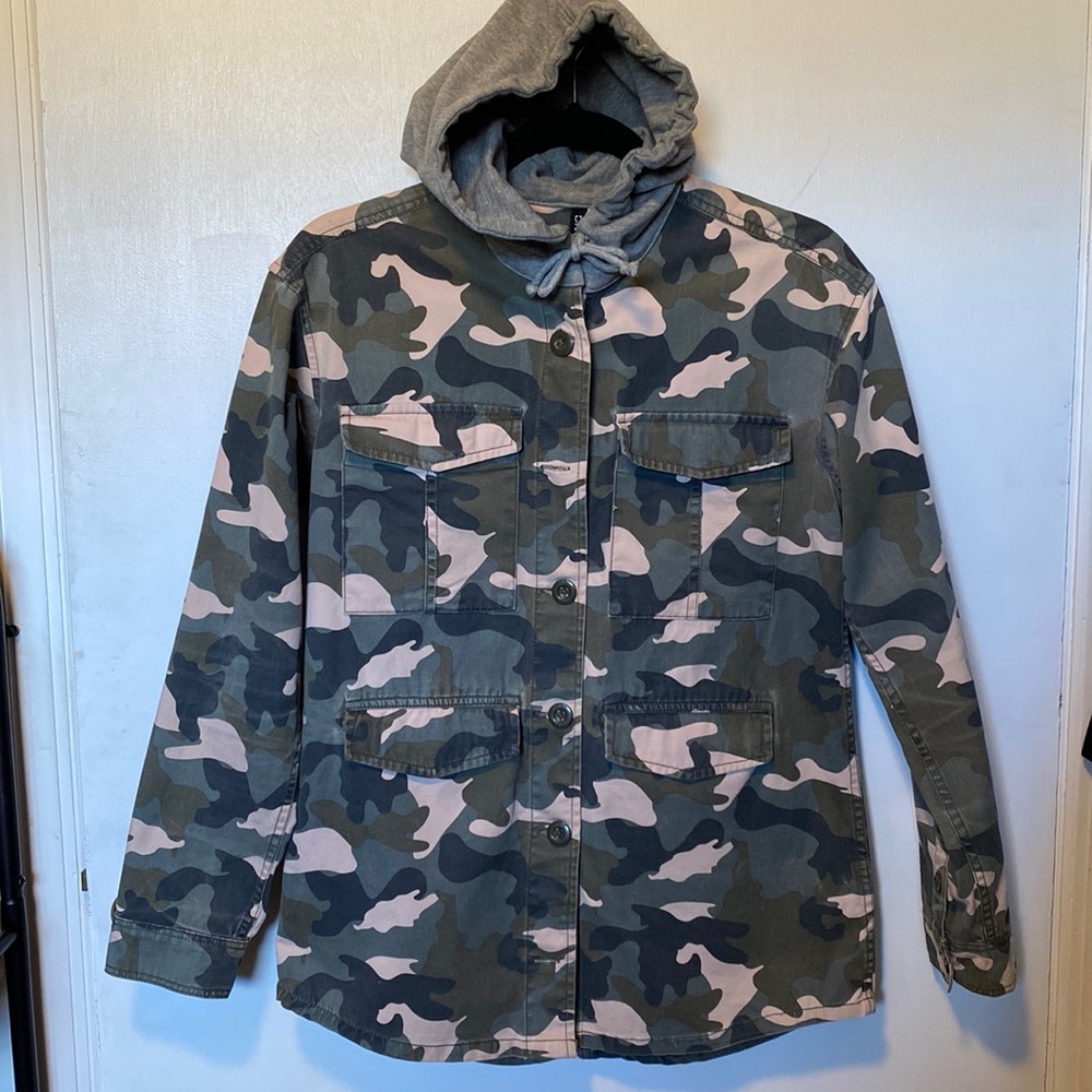 Camouflage jacket w/hood, Olive green & pink!  It's def cool and in great shape!